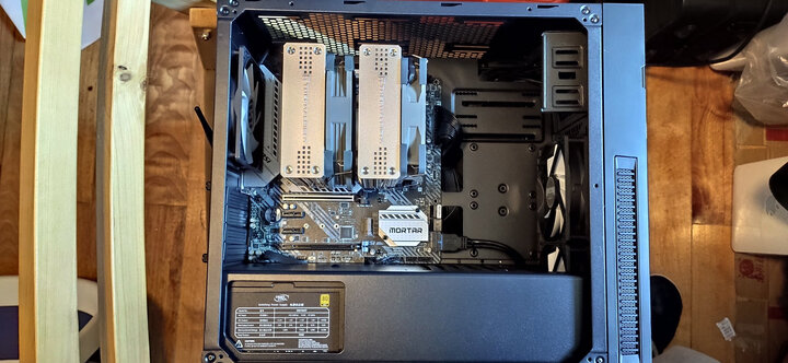 [购买18天后追评]甜甜圈烤机10分钟.分辨率2k.机箱密封未开盖.