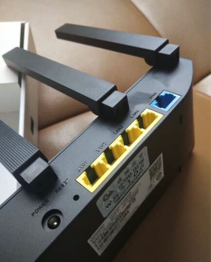 华为ws7206/ws7200:"传输速度:很快很喜欢超级快比其他的牌子都要快一