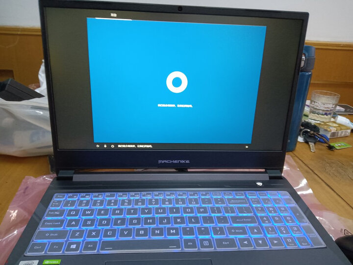 机械师(machenike)6972820432887:"京东物流是很快的,电脑也不错 除了