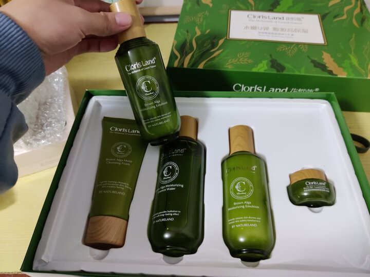 花皙蔻(clorisland):"一直用这个了,味道也好闻,比实体店便宜,很满意"