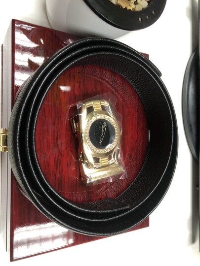 科罗蒙凯文(cohnimkevin):"适用场景:做工精美,颜值很高,皮带摸起来