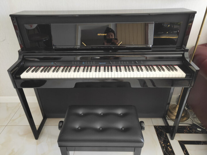 金麦克乐器:             感谢购买罗兰高端电钢琴lx706烤漆款!