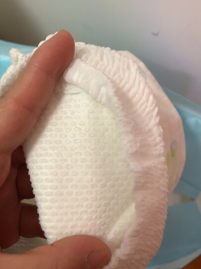 这是我用过最好用的尿不湿.很薄,很透气.孩子很喜欢穿.