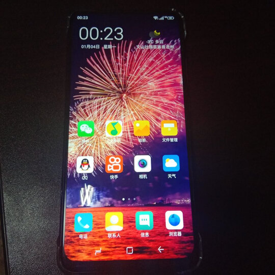 酷派酷玩10:"外形外观:外观很不错,很漂亮,也很好看,老马也超喜欢.