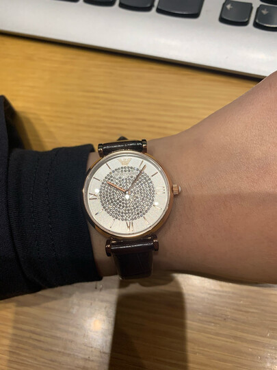 安普里奥·阿玛尼ar11269:"外形外观:挺好看的适用人群:很时尚工艺