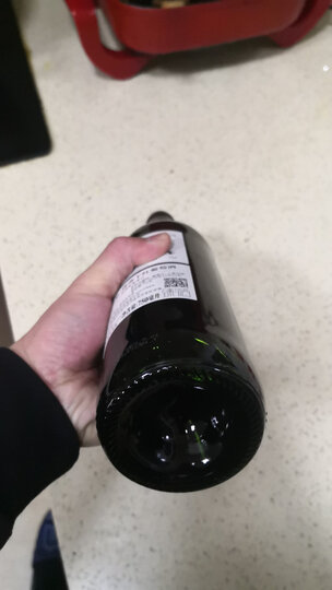 八芒星12支装:"说是原装原瓶进口的,两箱一起买,要真是原瓶进口的话