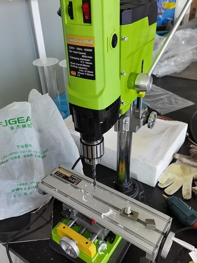 台钻机 钻孔机打孔机台式钻床钻眼机家用微型220v小型迷你台钻精密