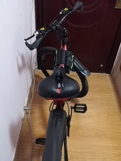 icolour:"自行车组装完成后,立马试骑了一会,骑行舒适,自行车的做工很