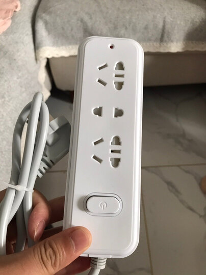 戴利普(deripus)ldb:"整插座的质量非常好.做工精细,?