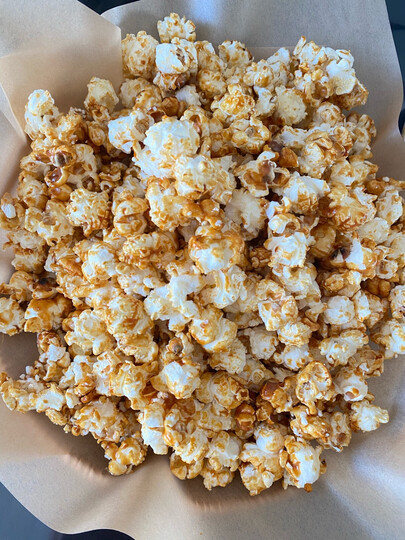 做的焦糖爆米花很成功