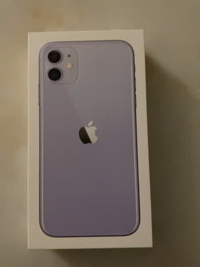 appleiphone 11:"第一次用苹果手机,性能好外观漂亮,你值得拥有.