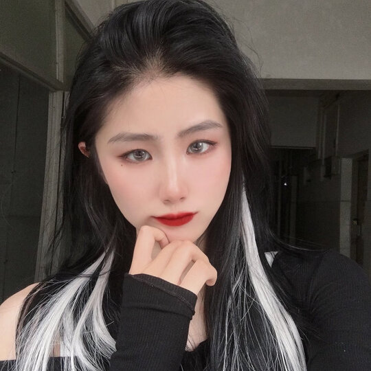 的时候价格很美丽发货速度贼快质量不错买了奶奶灰染挂耳秒变拽姐冲