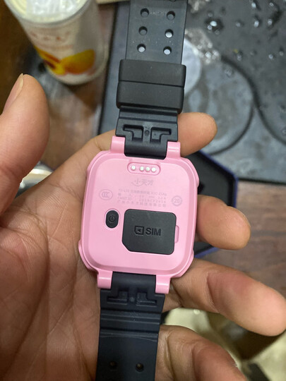 小天才xtc z5aq:"非常实用.孩子出去玩.可以随时联系.定位.