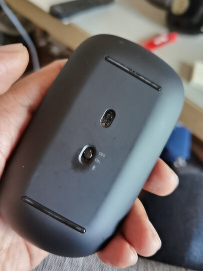 华为huawei 蓝牙鼠标:"握感很舒适,颜色很正,配合mate x pro深灰色很