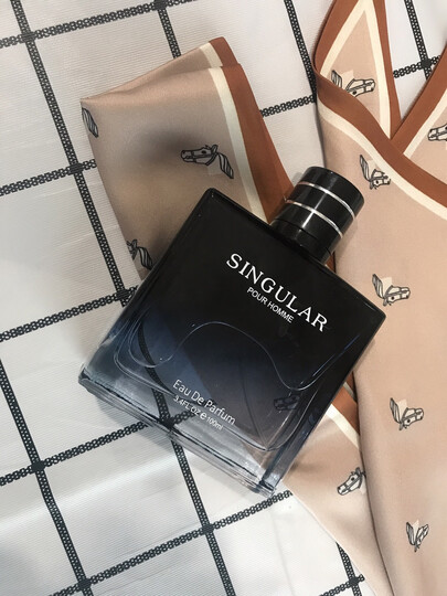 质感不错的香水 味道好闻 男士用更合适一些 瓶子好看 精致 大气上