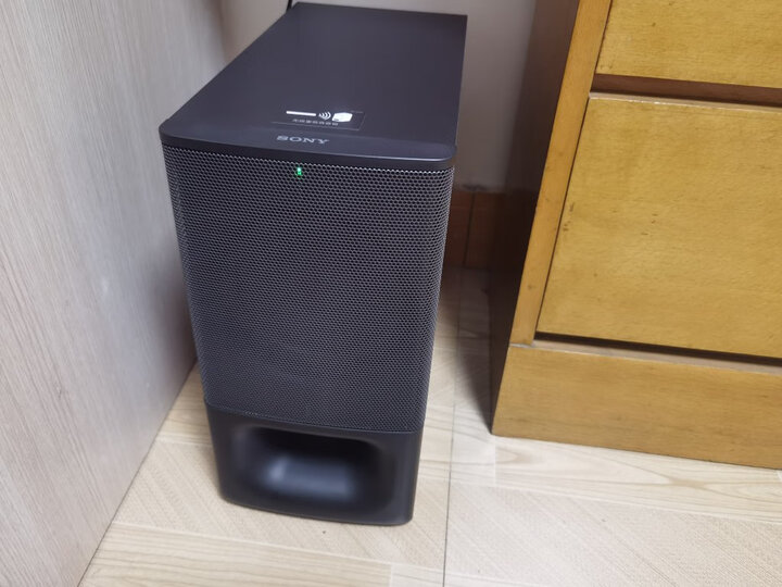 索尼ht-s350:"昨天订单今天就到了,打开试了试不错,看家庭影院特别是