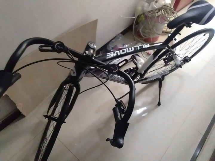 eg7:"刹车性能:刹车灵. 减震效果:效果不错.