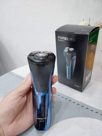 博锐(poree)ps197:"这款剃须刀使用了几天了,每天早上都要用一次,胡须