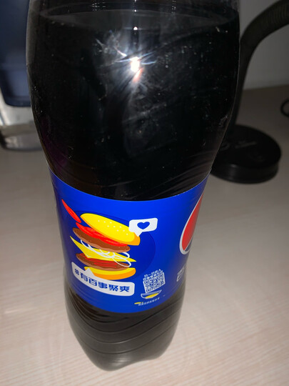 百事可乐可乐型汽水 1l*12瓶:"口感:一直觉的比隔壁的要好点,一直在买