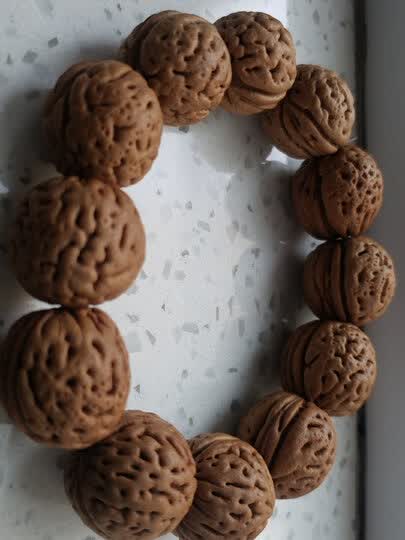 山中玉【pop脑纹桃核手串】:"修身养性,珠圆碧润!" - 京东