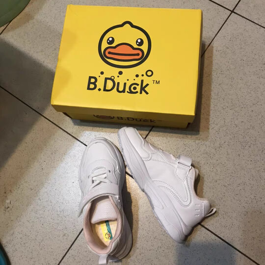 duck童鞋儿童运动鞋:"物流神速,鞋子超级轻便,款式简单又好看,大小