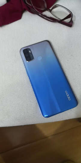 oppooppo a32:"手机很漂亮,很喜欢,千元机,性价比很高!值得购买!