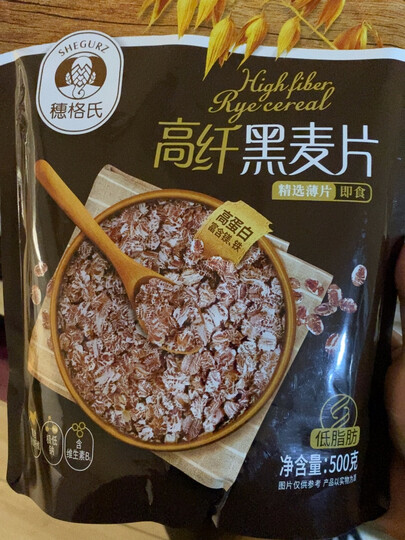穗格氏黑麦片500g:"这个得用开一点的水泡才能泡开,我是自己加了牛奶