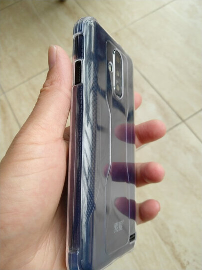 索爱s20a:"手机挺大气的,电池容易大,老人模式的桌面简洁字大音量大.