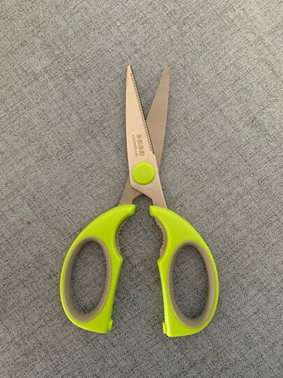 乐扣乐扣不锈钢多用途剪刀:"物品与实物描述一致 大品牌质量好品质高
