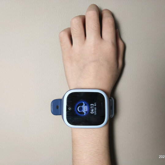 小米米兔儿童电话手表4c:"小米4c电话手表?,可以视频通话,?