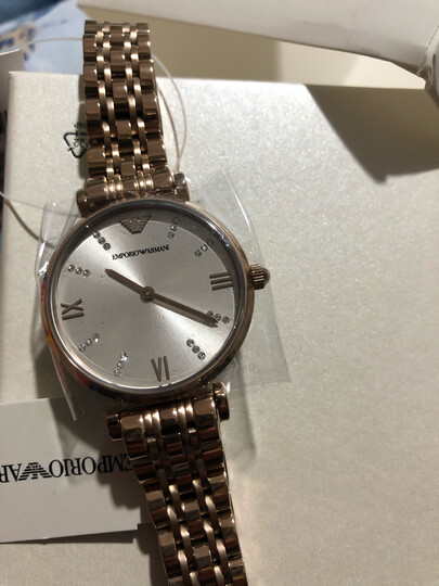 安普里奥·阿玛尼ar11059:"做工精细,小巧精致,买来送人,非常喜欢!