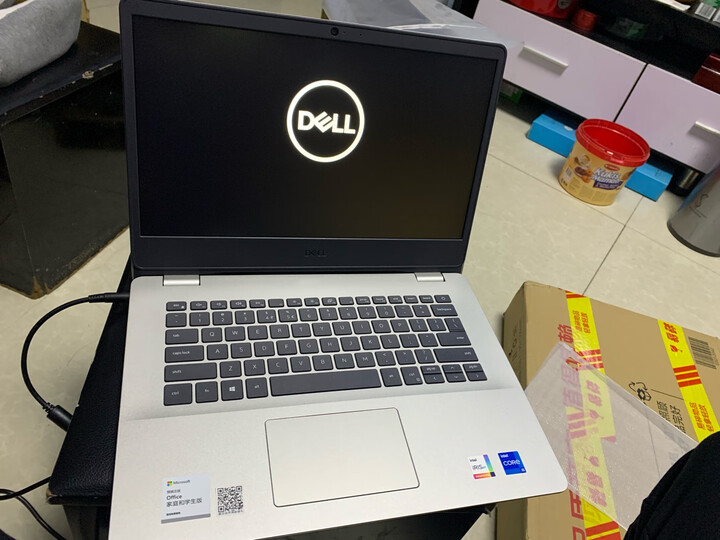 戴尔vostro 14-3400:"这款产品是最实惠一款了,英特尔处理器,最新的