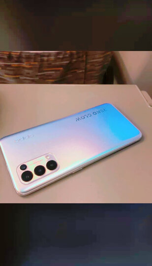 opporeno5 5g:"给姐姐买的,姐姐很喜欢.