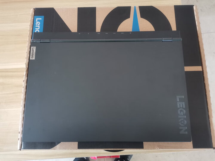 联想(lenovo):"买回来几天了,用着非常好,玩游戏看电影都十分流畅"