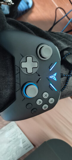 飞智飞智黑武士2陨石黑有线版:"玩pc决定买了有线版的,性价比高,手感
