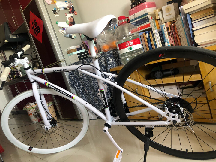 icolour:"自行车收到了～整体看上去物超所值,物流速度快,外观颜色