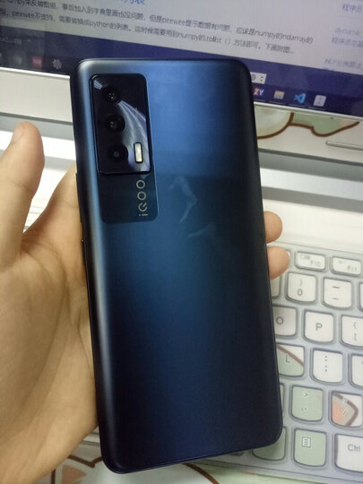 vivoiqoo neo5:"包装很好,很有特色的.手机有点重,电池容量也挺大.