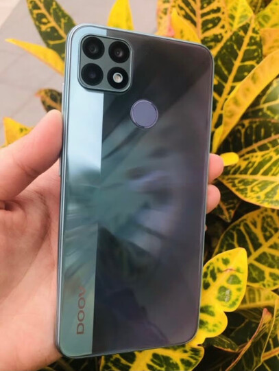 朵唯朵唯d11pro:"非常不错的一款手机很适合老人用内存够大 用着也