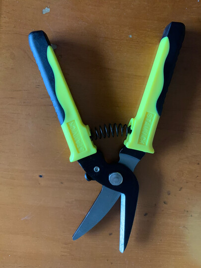 剪铁如泥?很不错