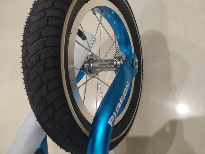 飞鸽al-1209 辐条轮:"京东快递 隔天就到了,包装完美.