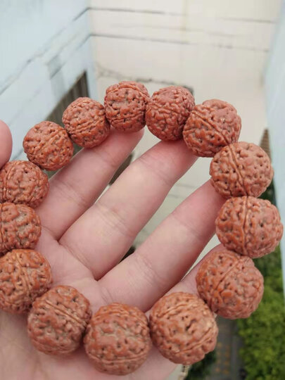 妍韵珠宝尼泊尔爆肉龙鳞纹小金刚菩提:"品相端正,自己稍微清理了一遍