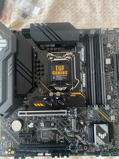 华硕tuf gaming b560m-plus wifi:"自配电脑,主板,做工用料扎实.