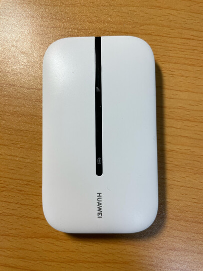 华为(huawei)e5576-855:"物流速度很快,次日达,网卡非常小巧,适合随身