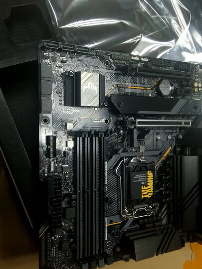 华硕tuf gaming b460m-plus:"华硕重炮手,装出了名气,现在都是指定装