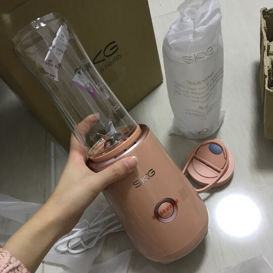 榨汁机 skg榨汁机 skg 2098 家用多功能迷你榨水果汁机怎么样  2018