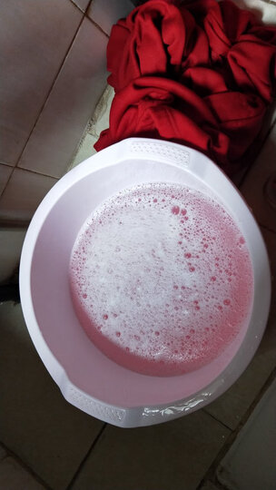 掉色严重,这盆水已经.