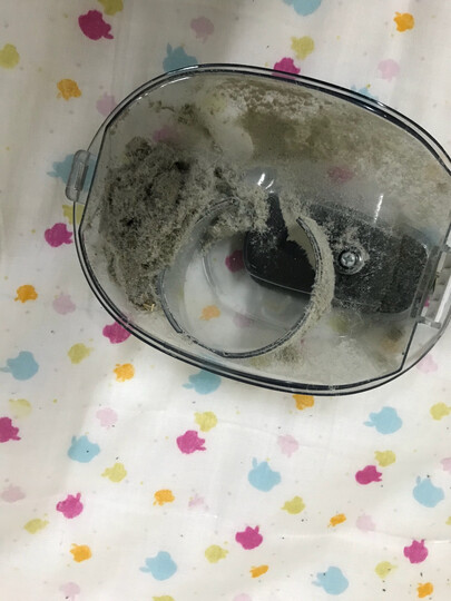 看着吸出来的东西有点#,看不见的东西有这么脏,第二次吸就很干净了