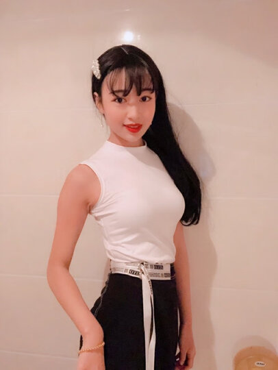 白色小清纯带小性感 收到很惊喜  是纯棉的 很舒服 显胸大哈 小姐姐们