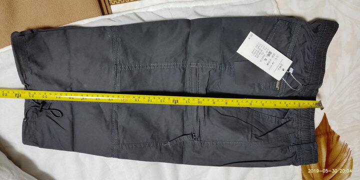 买的Ⅹl码,资料介绍裤长是68厘米,实际长度只有60厘米,明显不符!