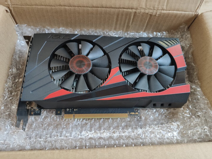 华硕(asus)gtx750ti,gtx950:"还不错,一次点亮,看起来很新." - 京东